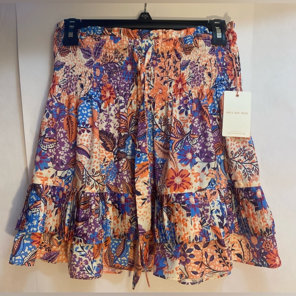 NWT Skies Are Blue Floral‎ Skirt Size Medium